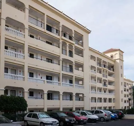 Apartamento Castel Harbour Ii *